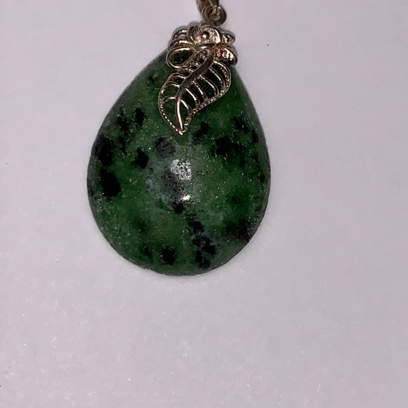 Ruby in Zoisite Pendant with Leaf Bail - Picture 7 of 15